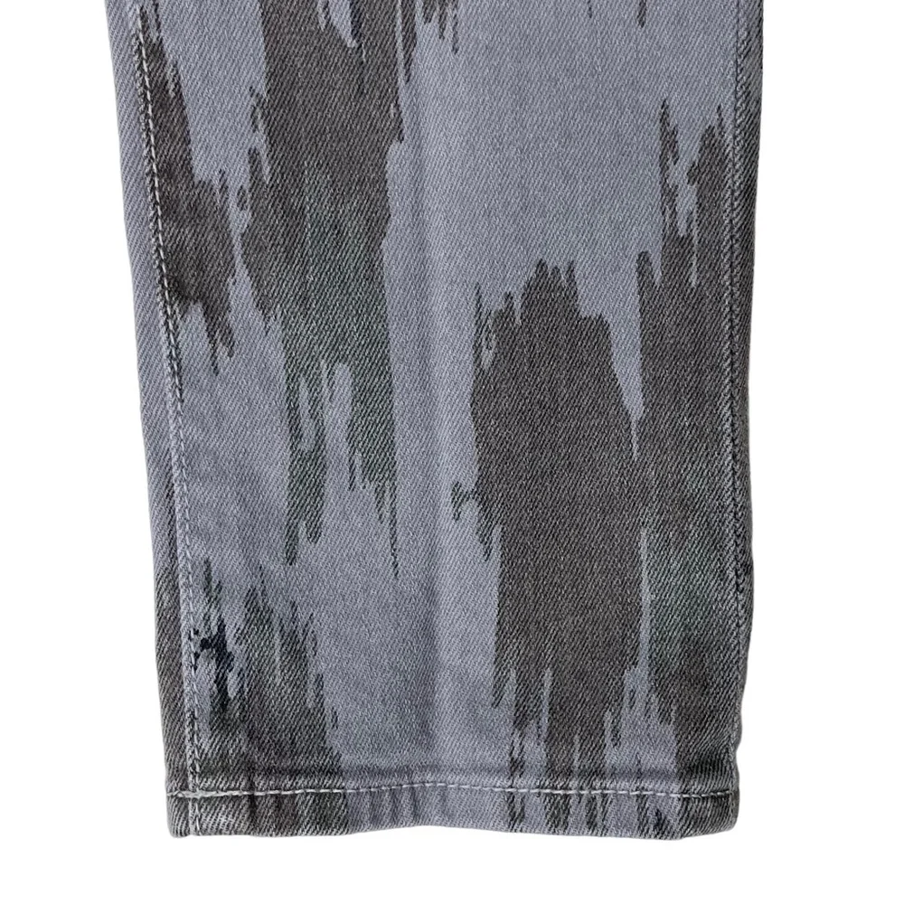 Vans Women’s Size 5 Gray‎ Camouflage Tapered Skinny Denim Jeans